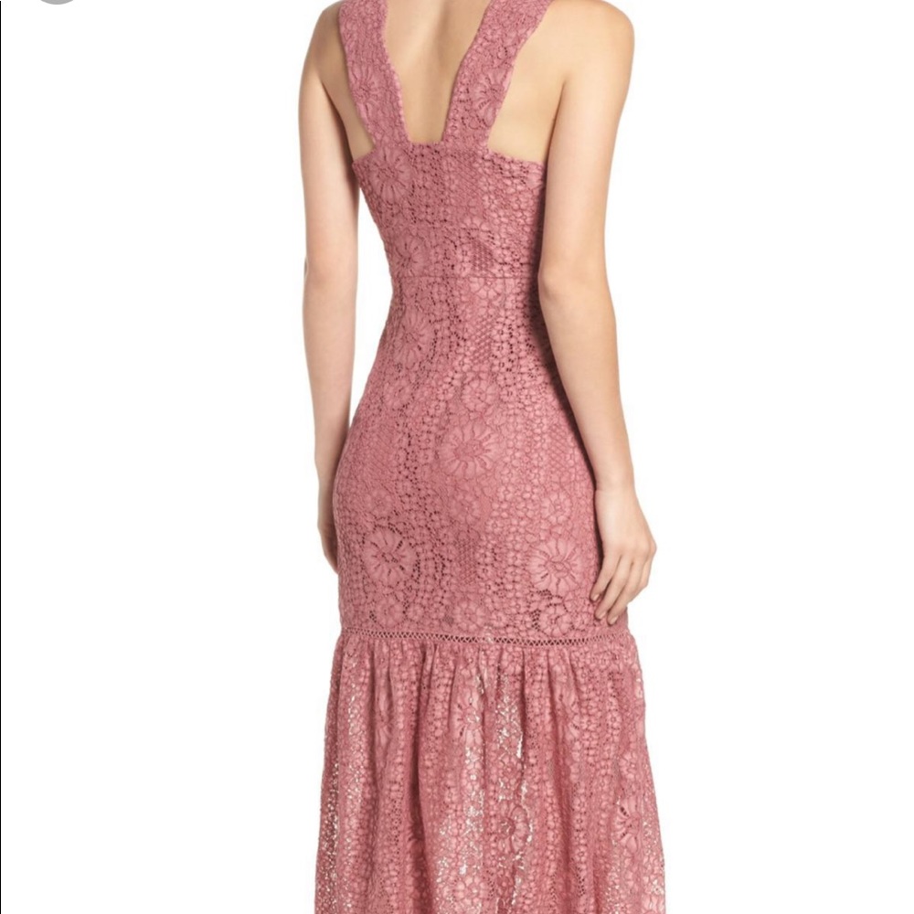 Pink Emilia lace Perplum dress - Picture 3 of 8